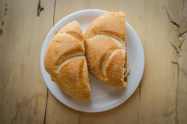 Ковбаса яйця сендвіч — стокове фото