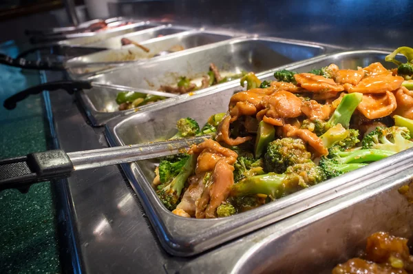 Chicken and Broccoli Buffet — Stock Photo, Image