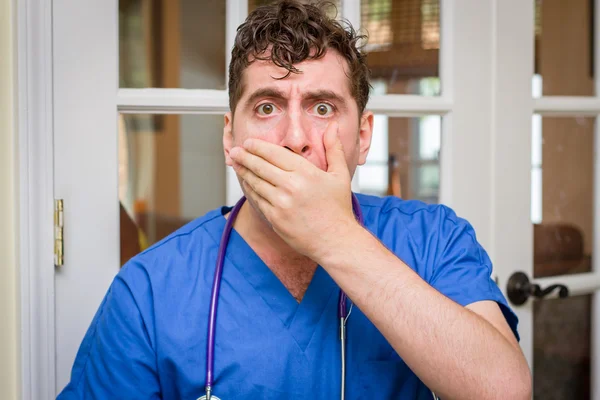 Erkek hemşire stetoskop — Stok fotoğraf