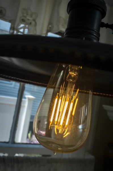 Edison gloeilamp achtergrond — Stockfoto