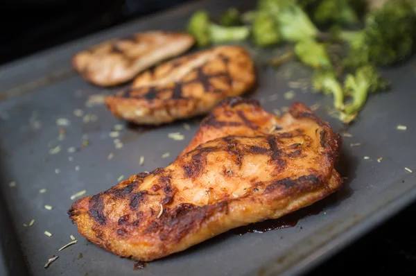 Grilled Chicken Broccoli — Stock Photo, Image