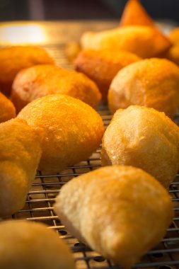 Derin kızarmış Zeppole