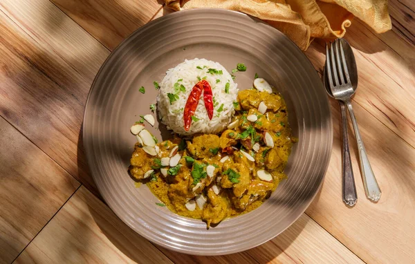 Kari Ayam India Korma Makan Malam Dengan Nasi Basmati Dan — Stok Foto