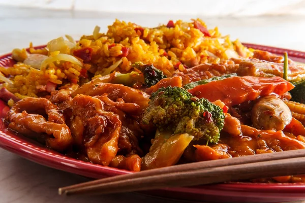 Szechuan Míchat Smažené Kuře Čínskou Zeleninou Vepřovou Smaženou Rýží — Stock fotografie
