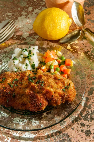 Escalopes Poulet Frit Sudiste Avec Purée Pommes Terre Légumes — Photo