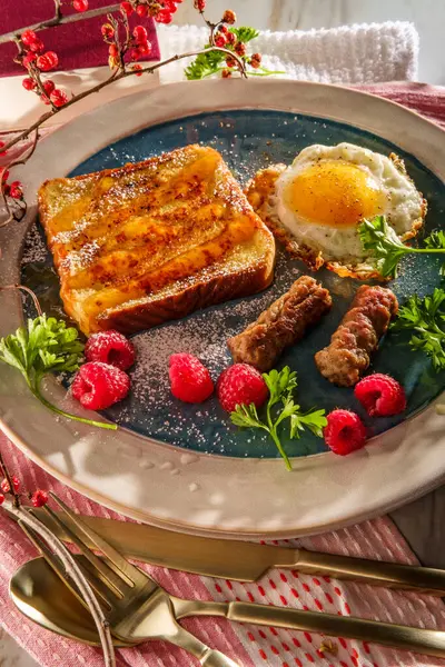 Classic American Breakfast French Toast Maple Syrup Served Side Sausage — Stock Photo, Image
