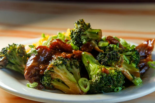 Chinese Beef Broccoli Served Yellow Fried Rice — Stock Photo, Image