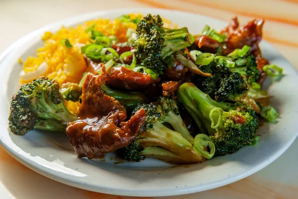 Chinese Beef Broccoli Served Yellow Fried Rice — Stock Photo, Image