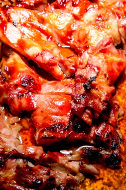 Çin yemeği büfesi. Domuz pirzolası. Öğle yemeği veya akşam yemeği.