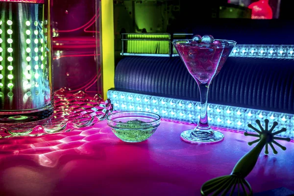 Science Fiction Alien Outer Space Having Martini Fancy Night Club — Stock fotografie