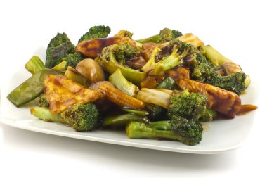 Sote karışık Çin sebze ile tofu