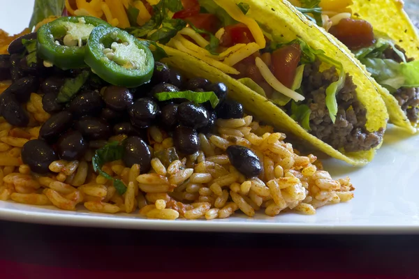 Tacos messicani con riso e fagioli — Foto Stock