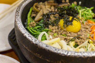 Kore yemeği Bibimbap