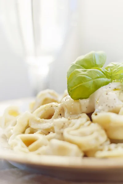 Tortellini with Alfredo Sauce — Stock Photo, Image