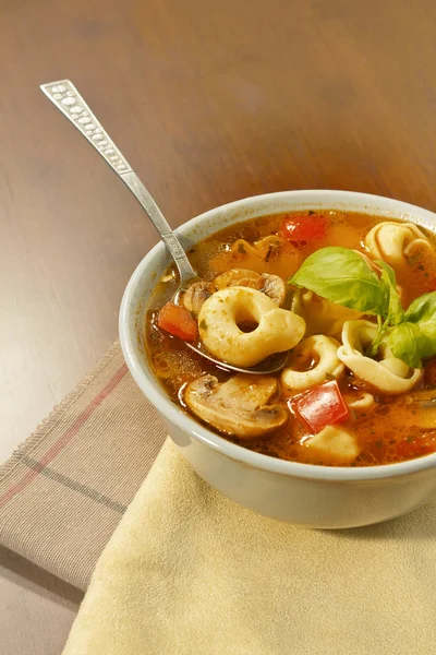 Mushroom Tortellini soep — Stockfoto
