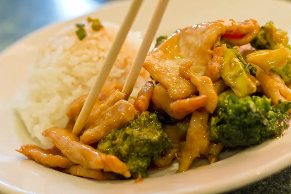 Poulet chinois au brocoli — Photo