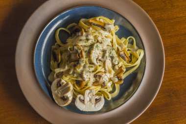 Mantar Fetuccine Alfredo