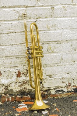 Eski trompet tuğla duvar