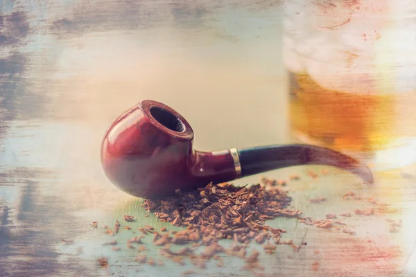 Tobacco Pipe and Whisky — Stock Photo, Image
