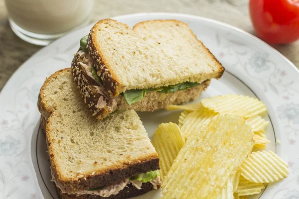 Tonijn Salade sandwich — Stockfoto