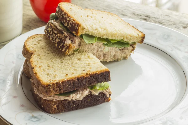 Tonfisk sallad smörgås — Stockfoto
