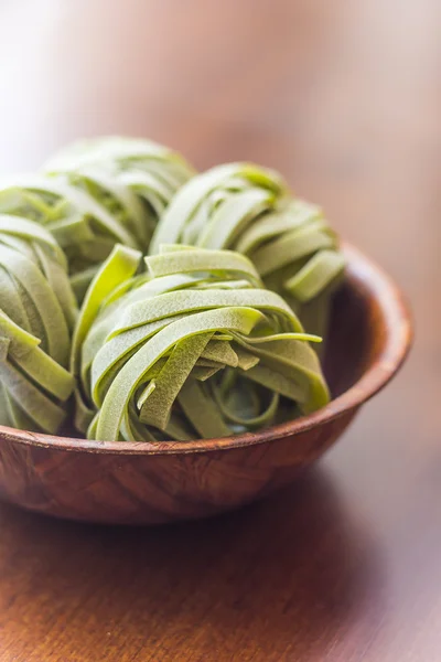 Σπανάκι Fettuccine φωλιές — Φωτογραφία Αρχείου