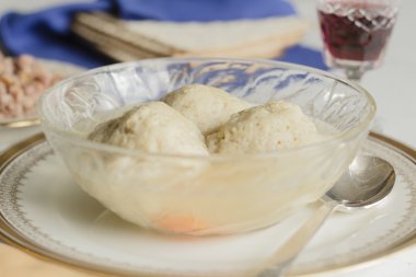 matzoh topu çorbası