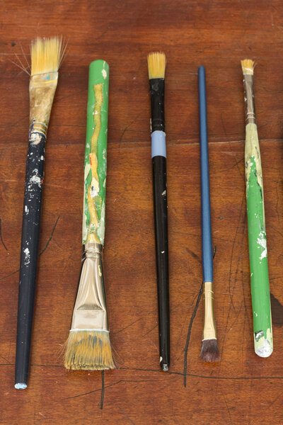 Старые использованные кисти
