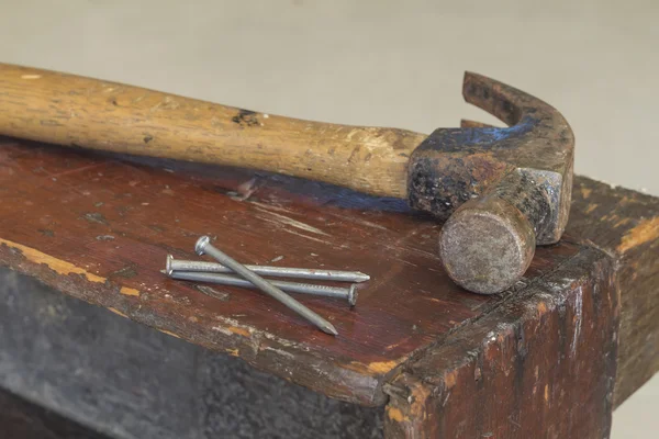 Three Nails and Hammer — Stock Photo, Image