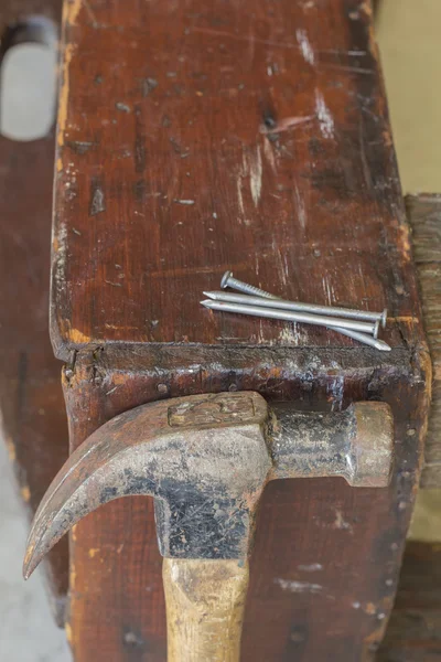Three Nails and Hammer — Stock Photo, Image