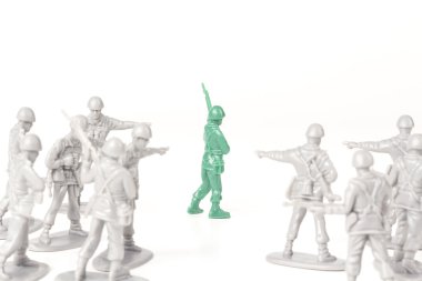 Toy Soldiers zorbalık