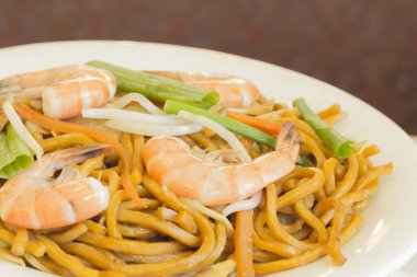 Karides Lo Mein