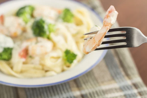 Fettuccine Alfredo Shrimp — Stock Photo, Image