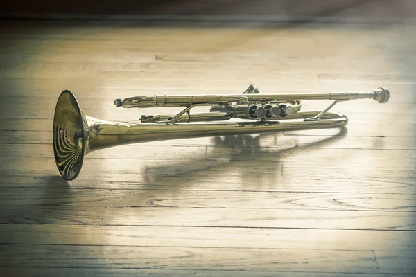 Trumpet trägolv — Stockfoto