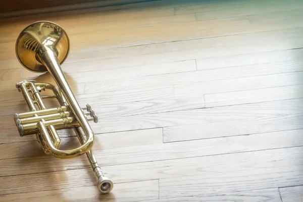 Trumpet Wooden Floor — Stock Photo, Image