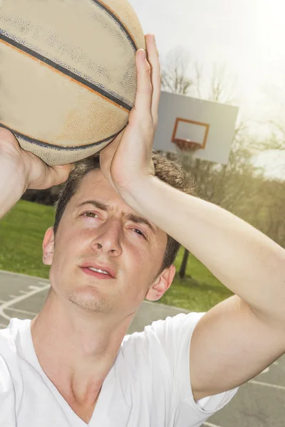 Freiwürfe schießen — Stockfoto