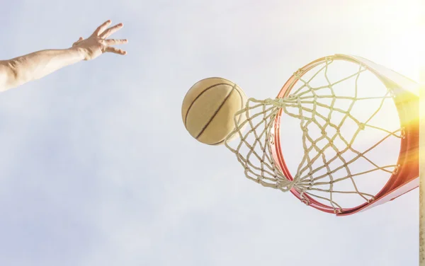 Basketbal layup — Stockfoto