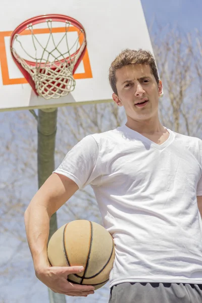 Young Man Basketball — Stock Photo, Image
