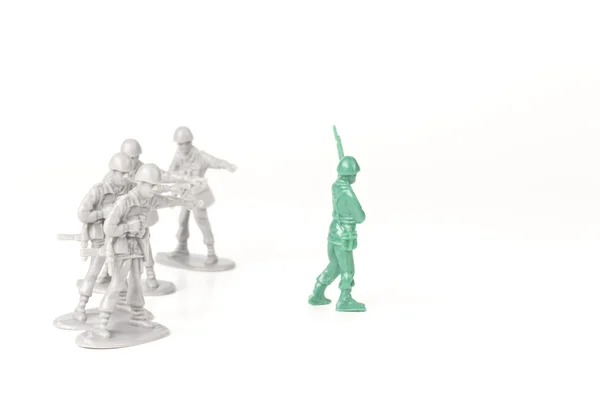 Soldati giocattolo bullismo — Foto Stock