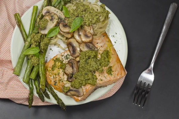 Salmon Pesto — Zdjęcie stockowe