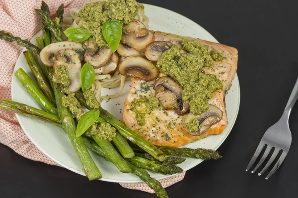 Salmon Pesto — Stock Photo, Image