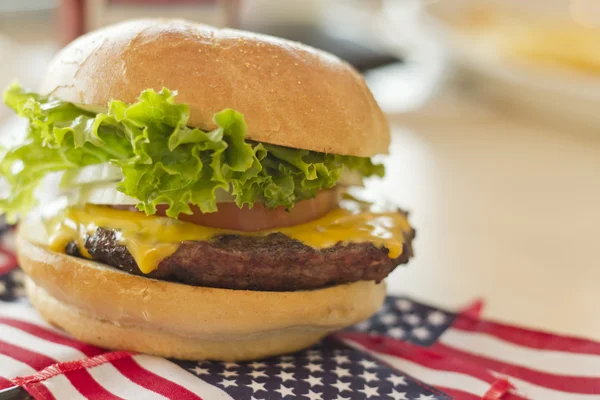 Flaga Amerykańska Cheeseburger — Zdjęcie stockowe