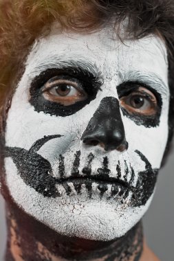 Halloween Skull Paint