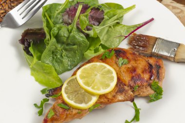 Izgara tavuk göğsü.