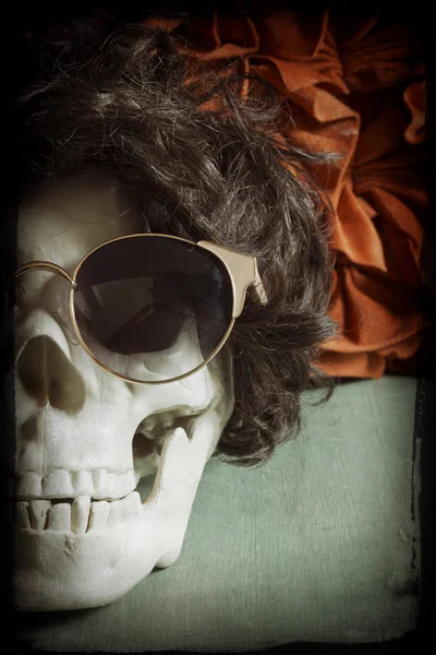 Serin Skull