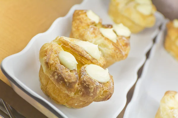 Lemon Cream Puff — Stock Photo, Image