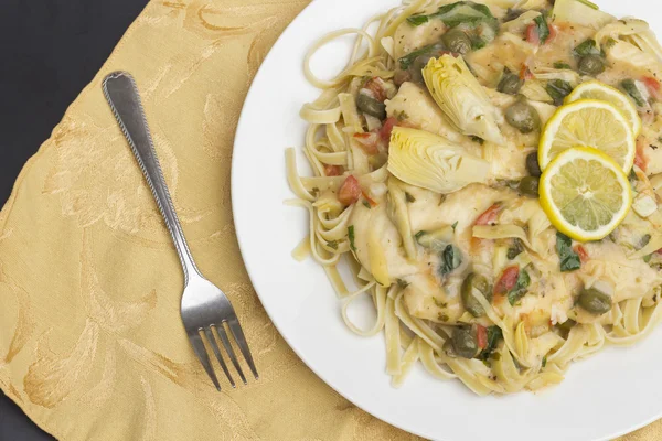 Linguine Piccata di pollo — Foto Stock