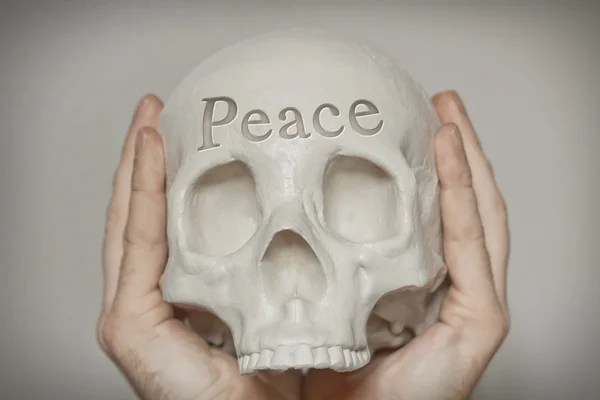 Kafatası oyma barış — Stok fotoğraf