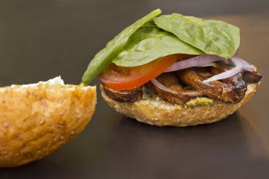 portobello mantarlı burger