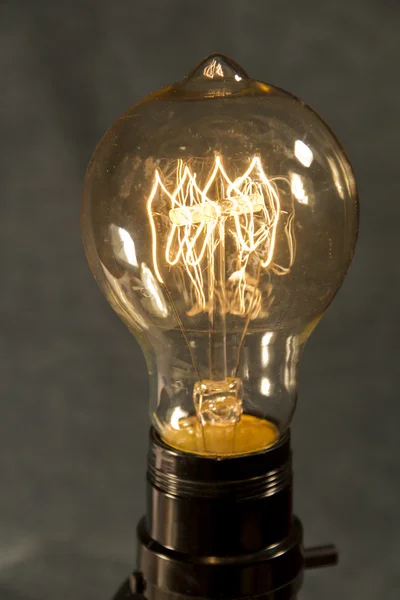 Edison Style glödlampa — Stockfoto